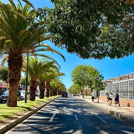 In Ocean Park, Costa Adeje, Tenerife Апартаменти Адехе