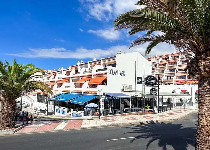 In Ocean Park, Costa Adeje, Tenerife * Адехе